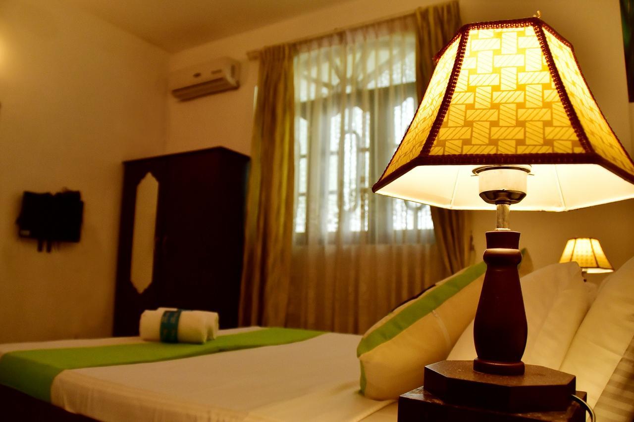Sky Transit Hotel Катунаяка Экстерьер фото